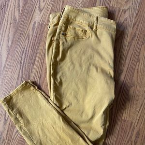 Mustard colored jeggings